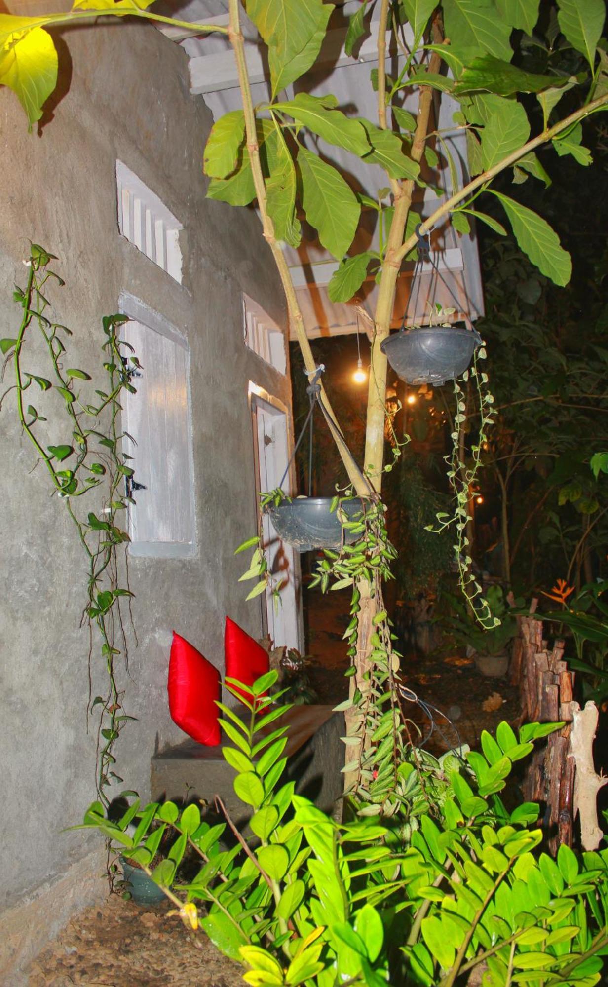 Linu Homestay Dikwella Esterno foto